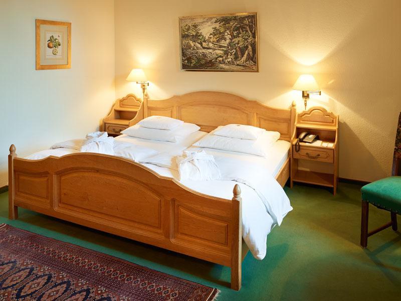 Hotel Und Restaurant Burg Schnellenberg Атендорн Екстериор снимка